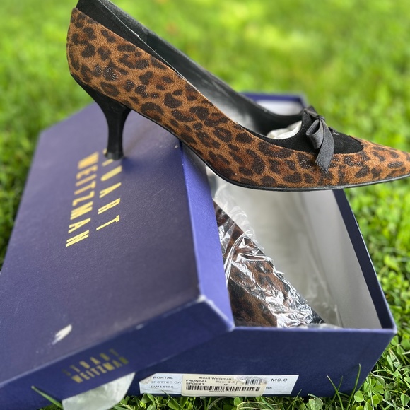 Stuart Weitzman Shoes - Stuart Weitzman Spotted Cat size 9